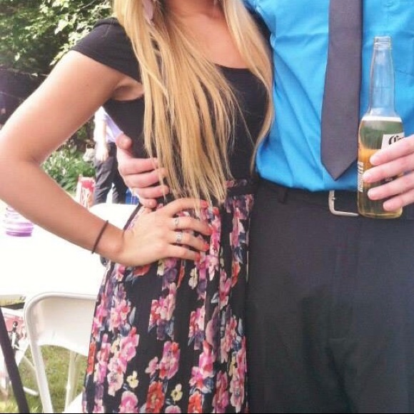 🌷Perfect Spring Dress - Picture 7 of 7